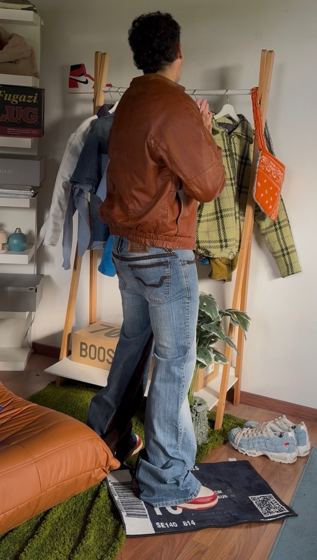 Flared “Cowboy” Jeans • One Of One • Taglia M