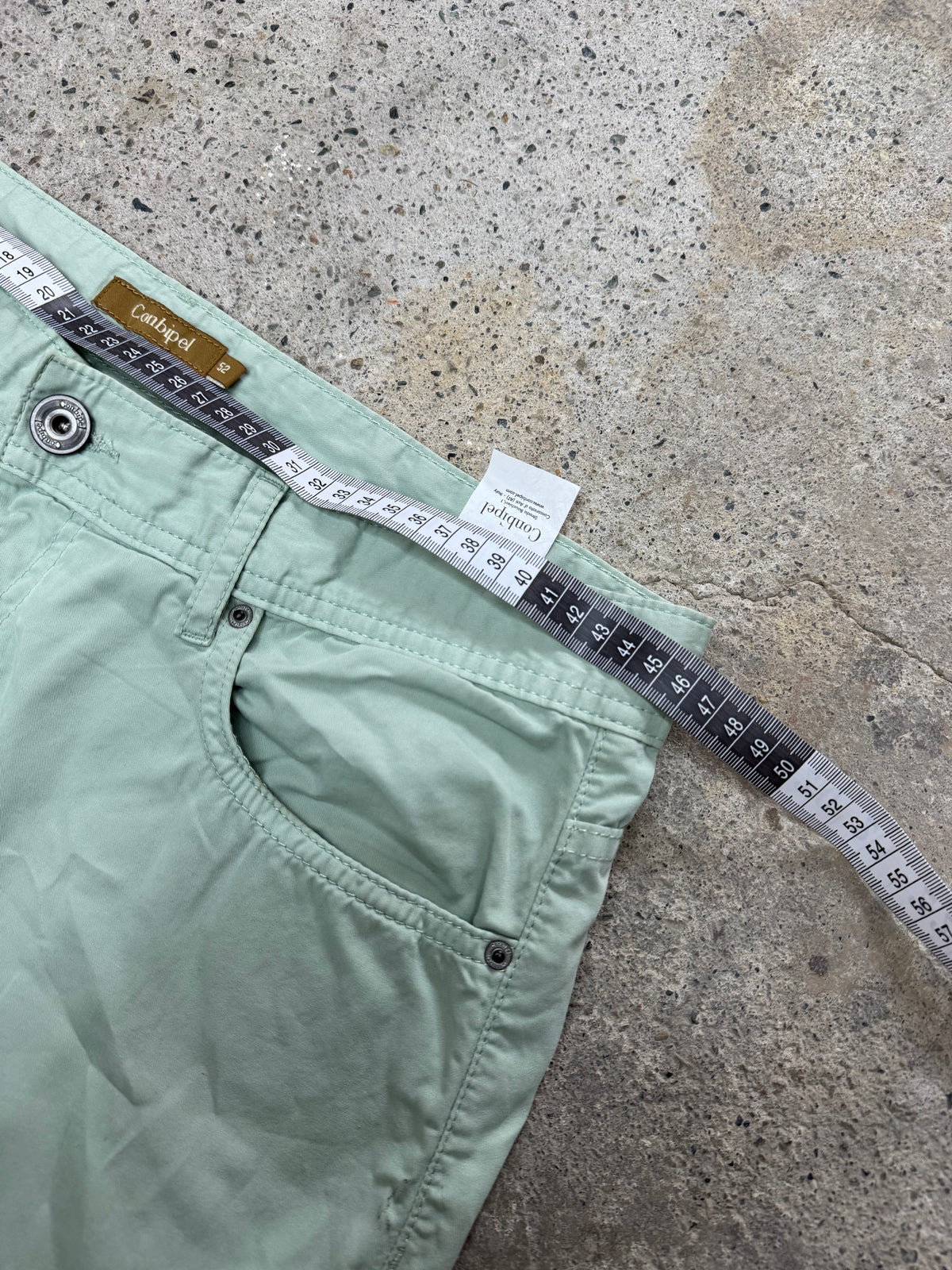 Flared Y2K Jeans • One Of One • Taglia L