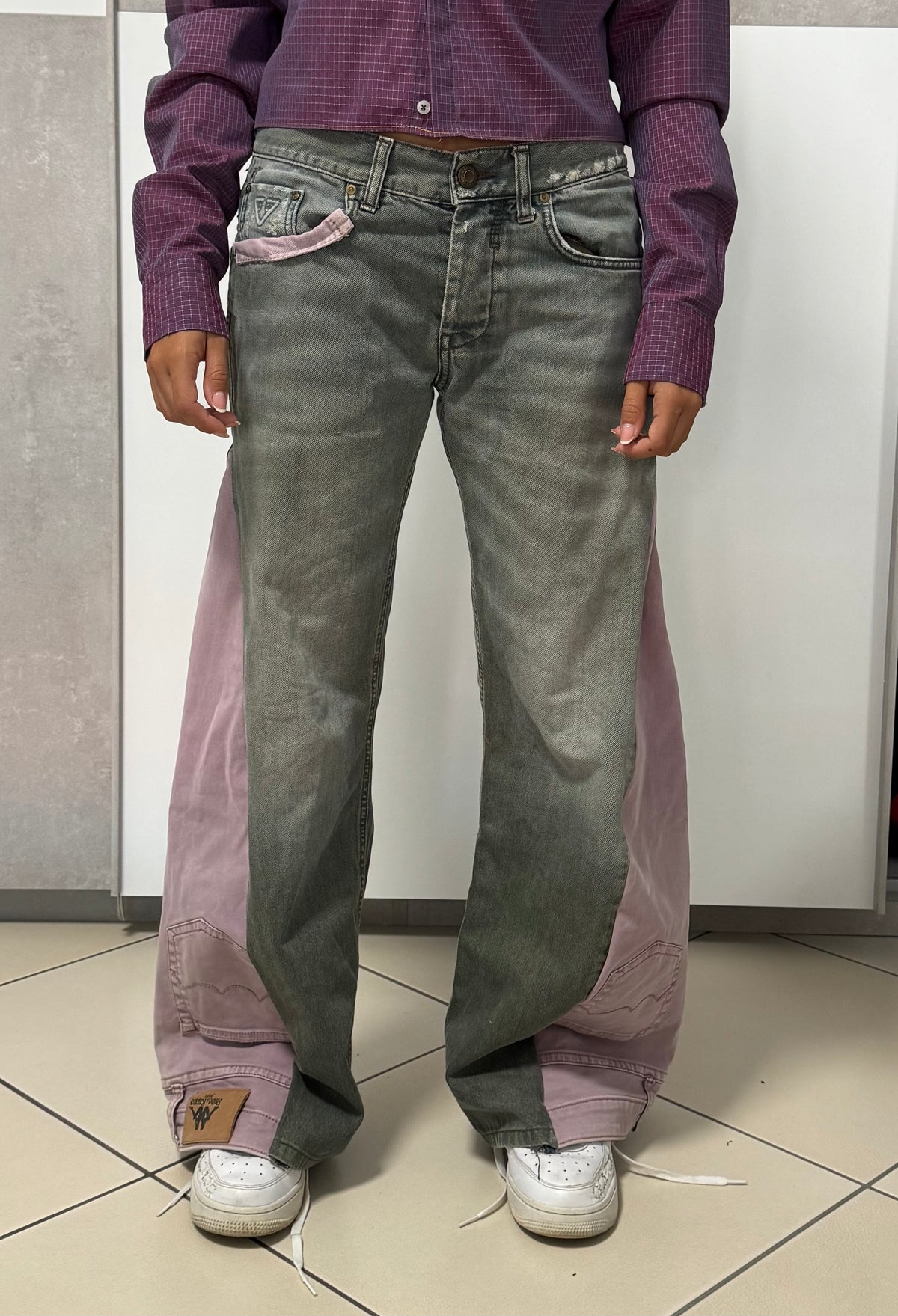 Flared Y2K Jeans • One Of One • Taglia S