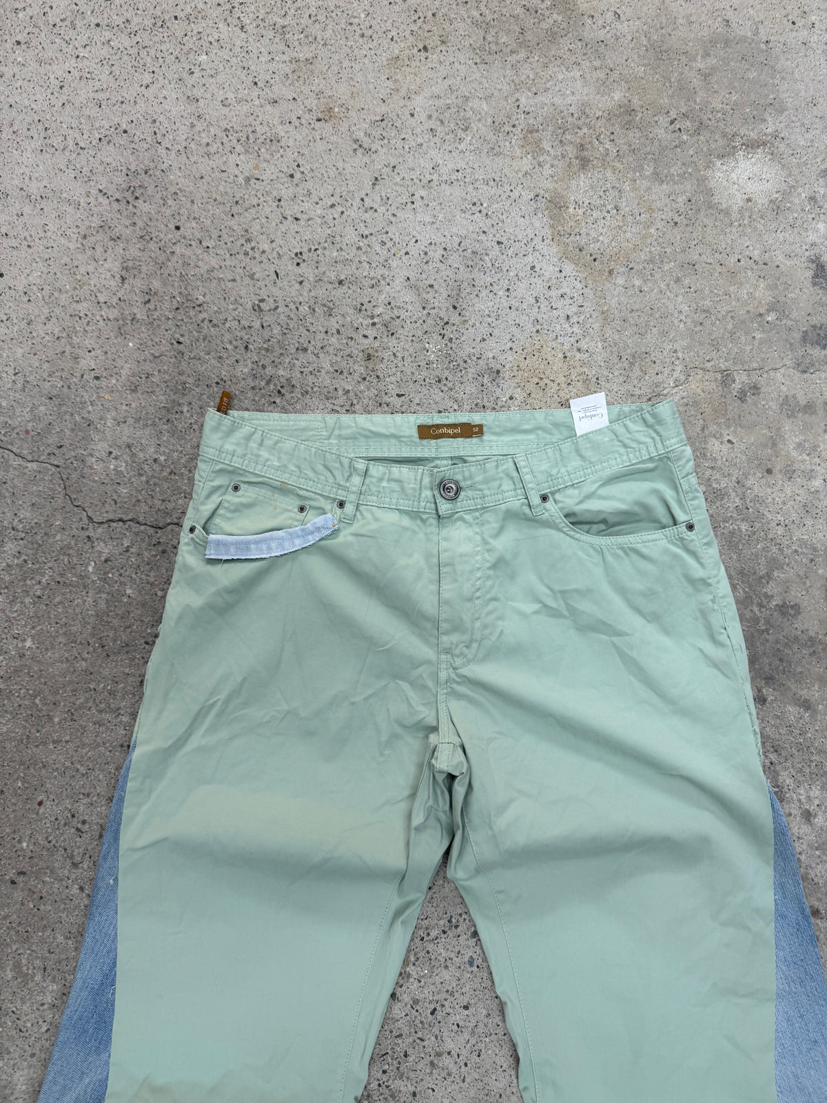 Flared Y2K Jeans • One Of One • Taglia L