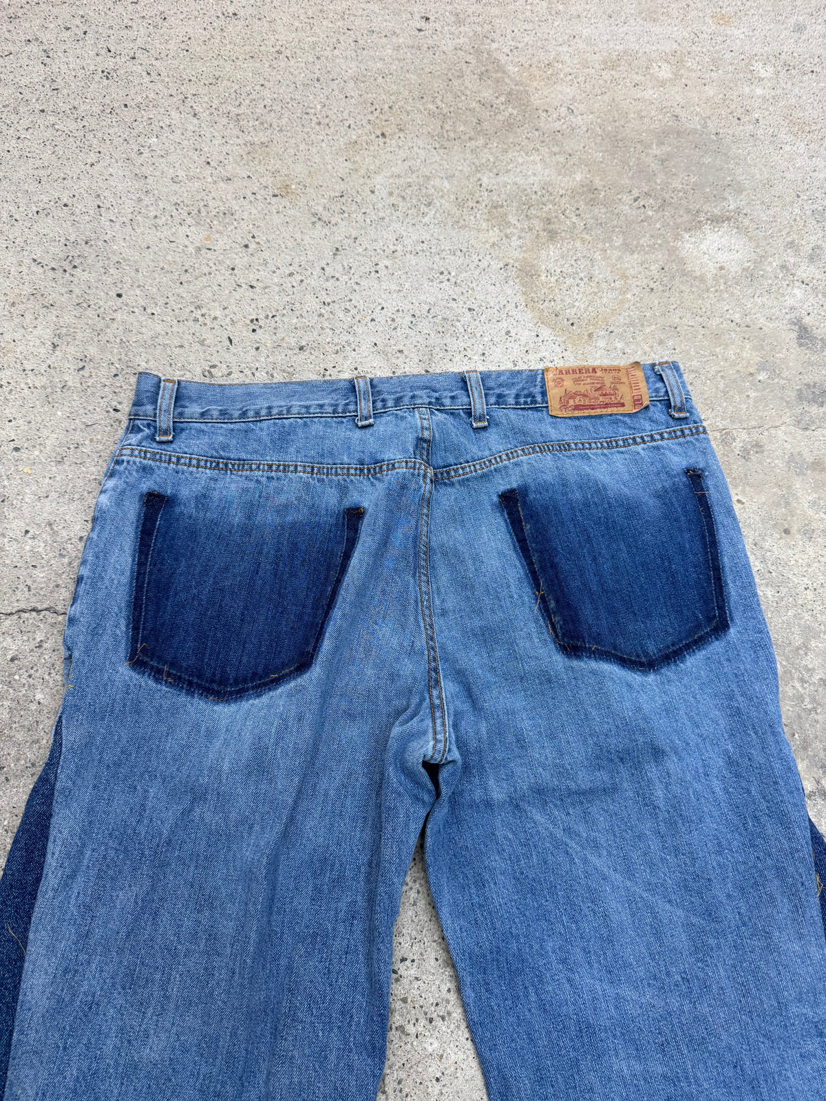 Flared Y2K Jeans • One Of One • Taglia L