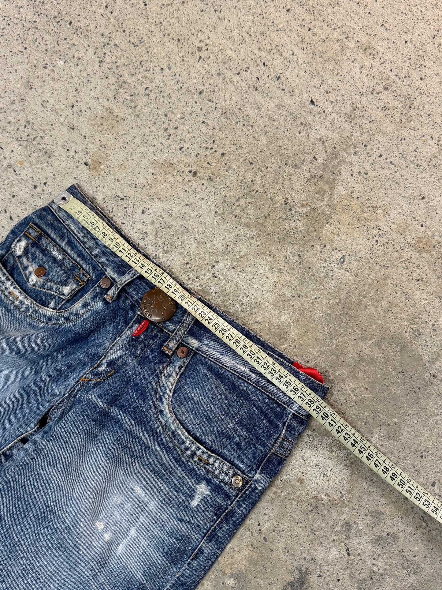 Flared Y2K Jeans • One Of One • Taglia S