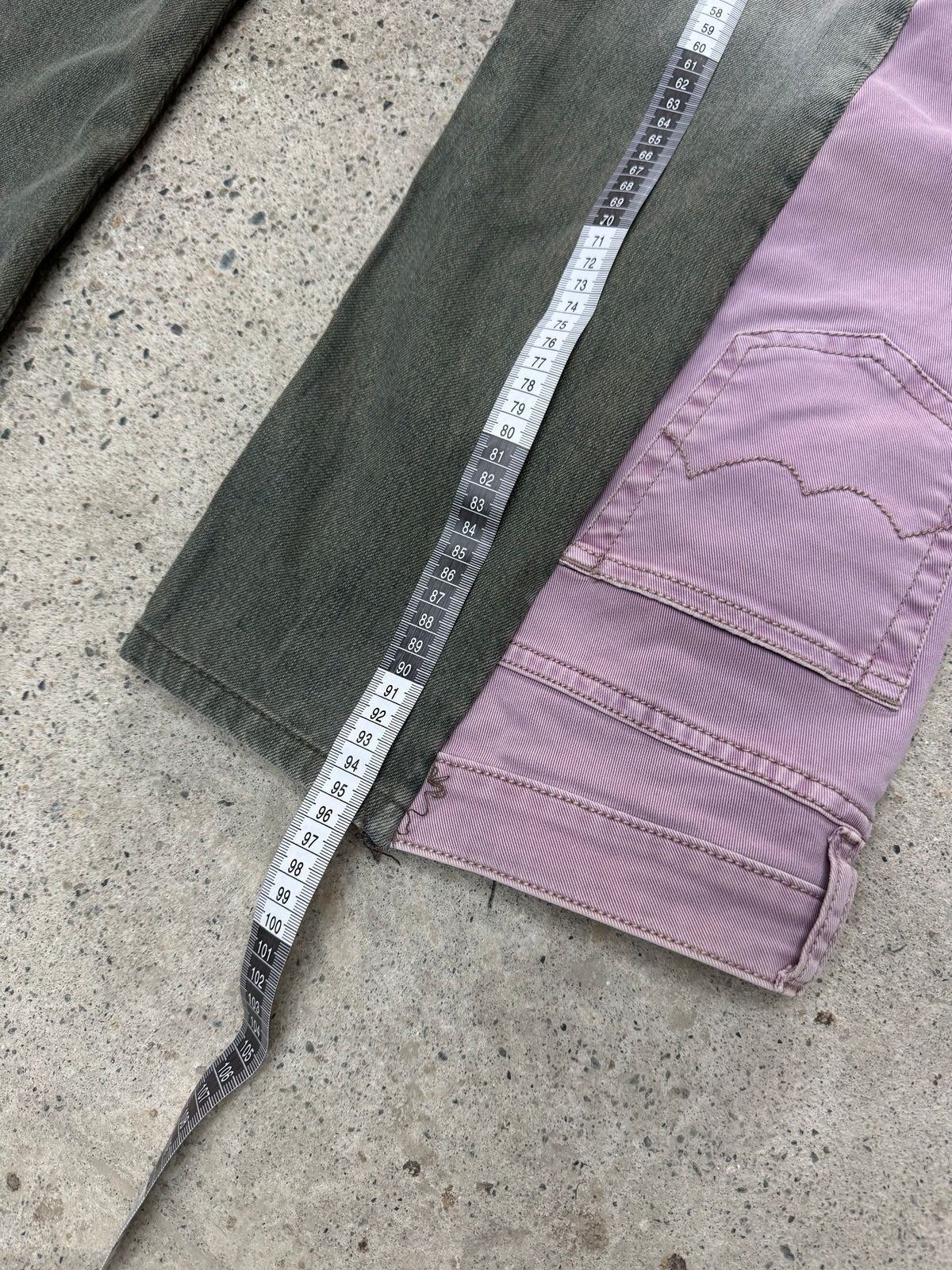 Flared Y2K Jeans • One Of One • Taglia S