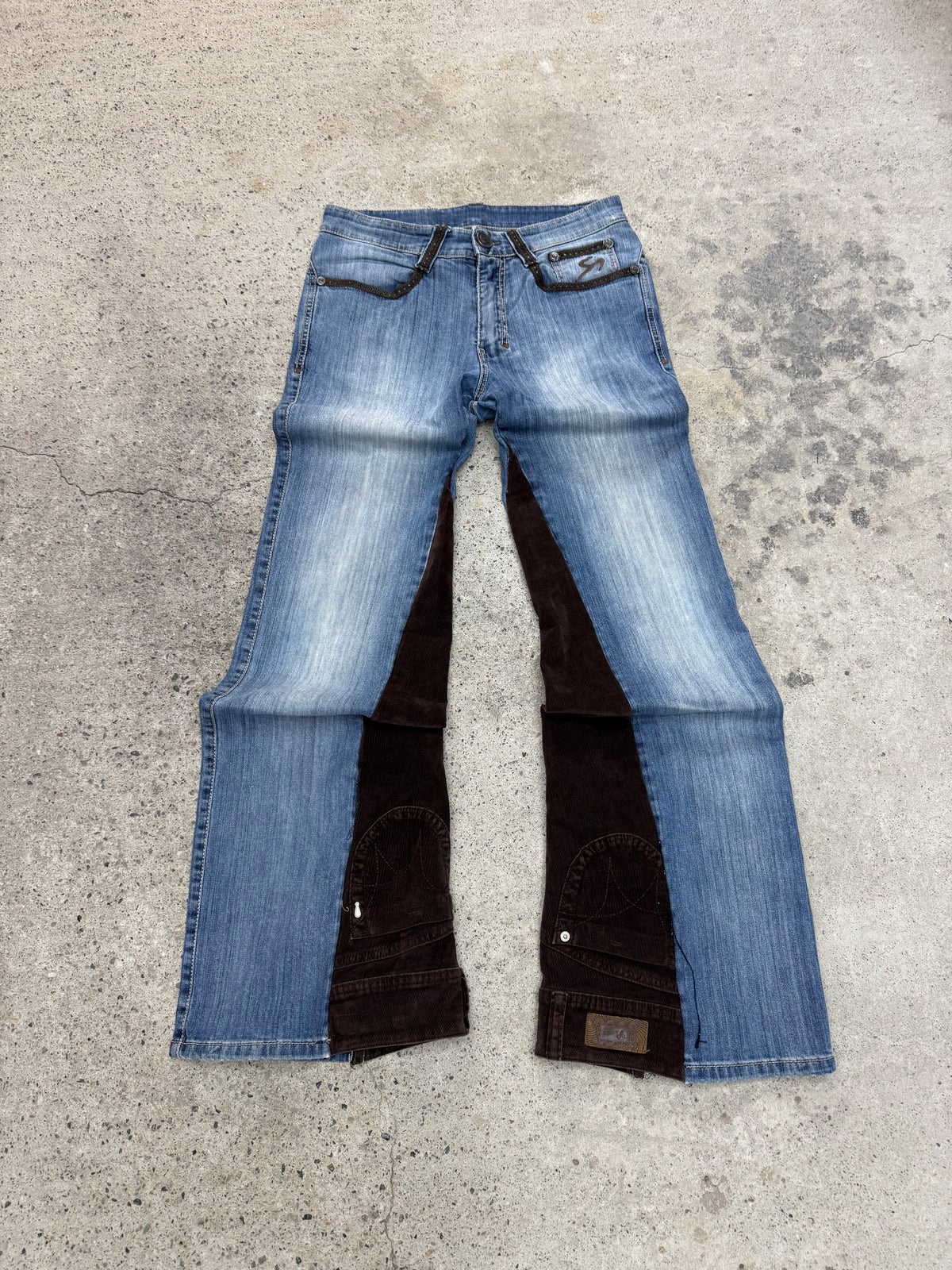 Flared “Cowboy” Jeans • One Of One • Taglia M
