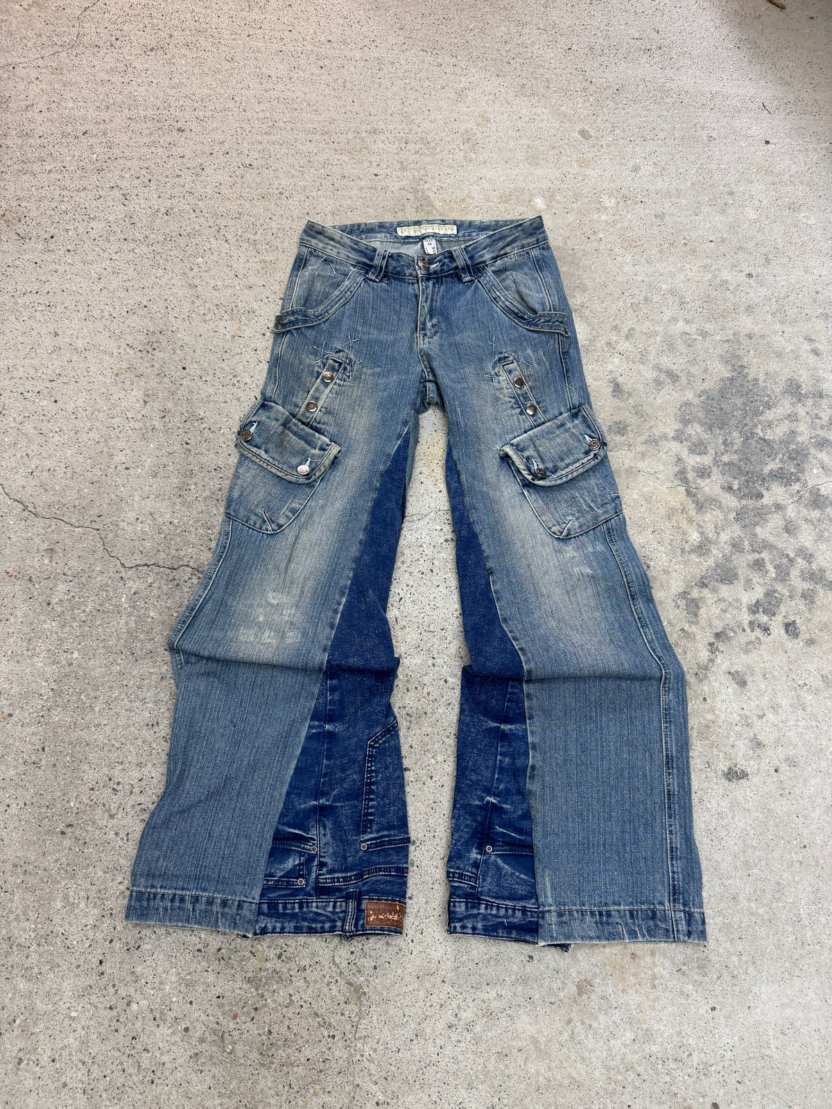 Flared “2000s” Jeans • One Of One • Taglia S