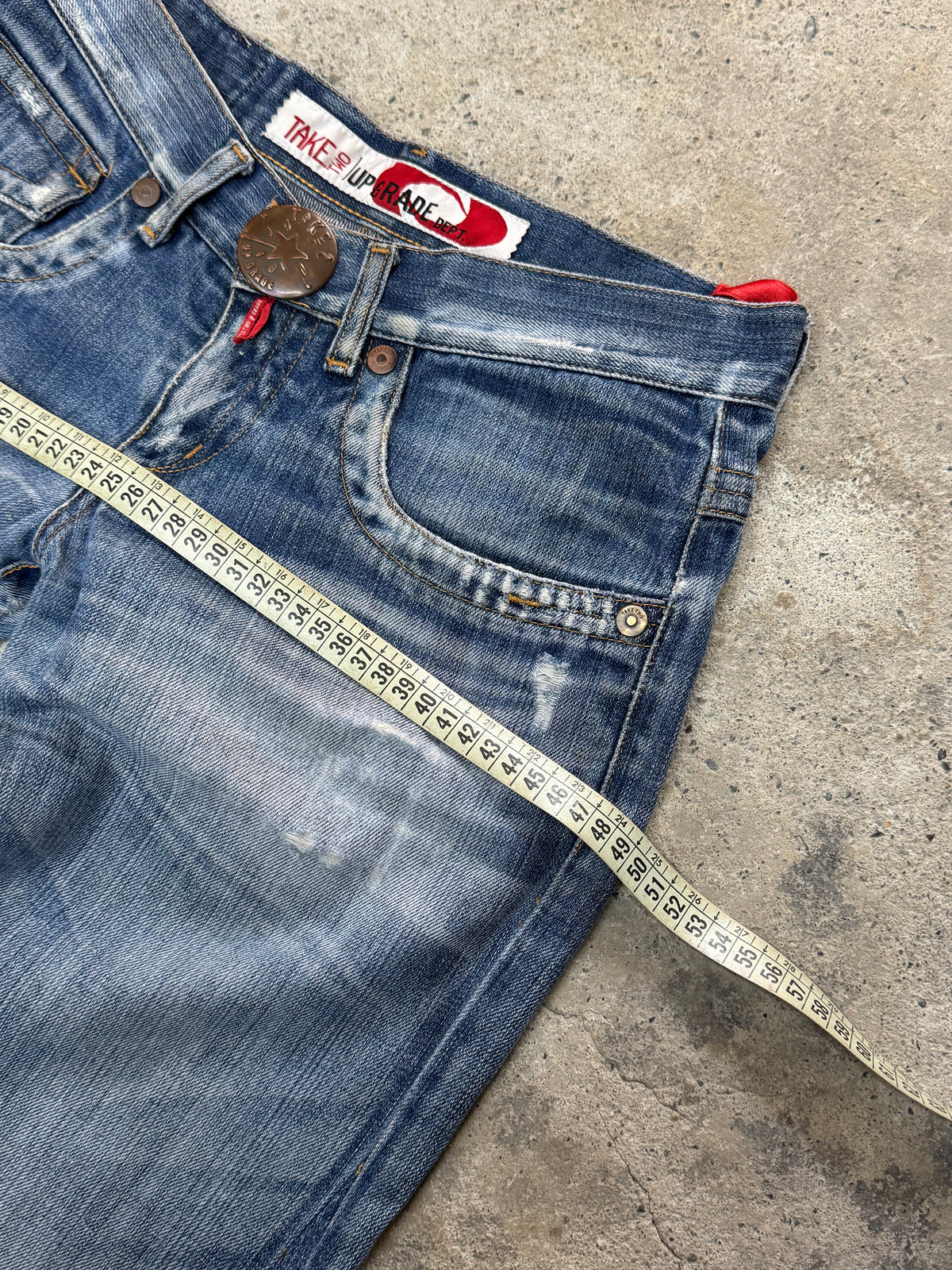 Flared Y2K Jeans • One Of One • Taglia S