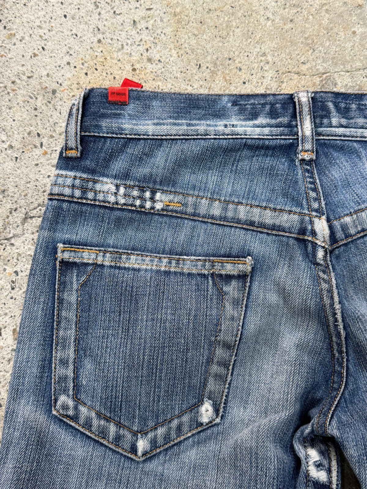 Flared Y2K Jeans • One Of One • Taglia S