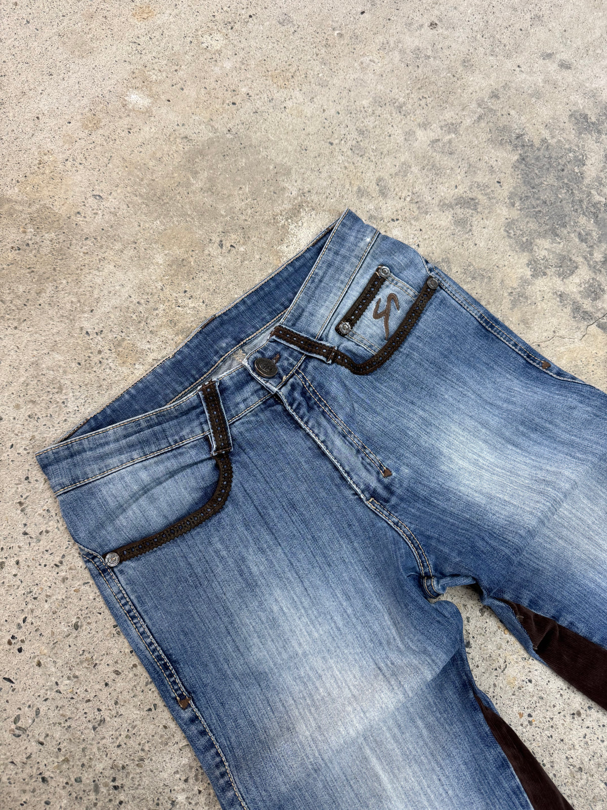 Flared “Cowboy” Jeans • One Of One • Taglia M